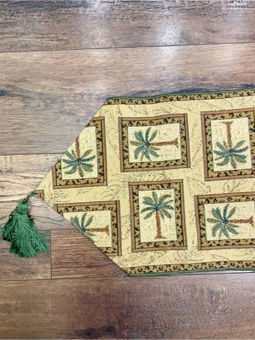 Palm Motif Runner Rug in Beige and Green - Unbranded